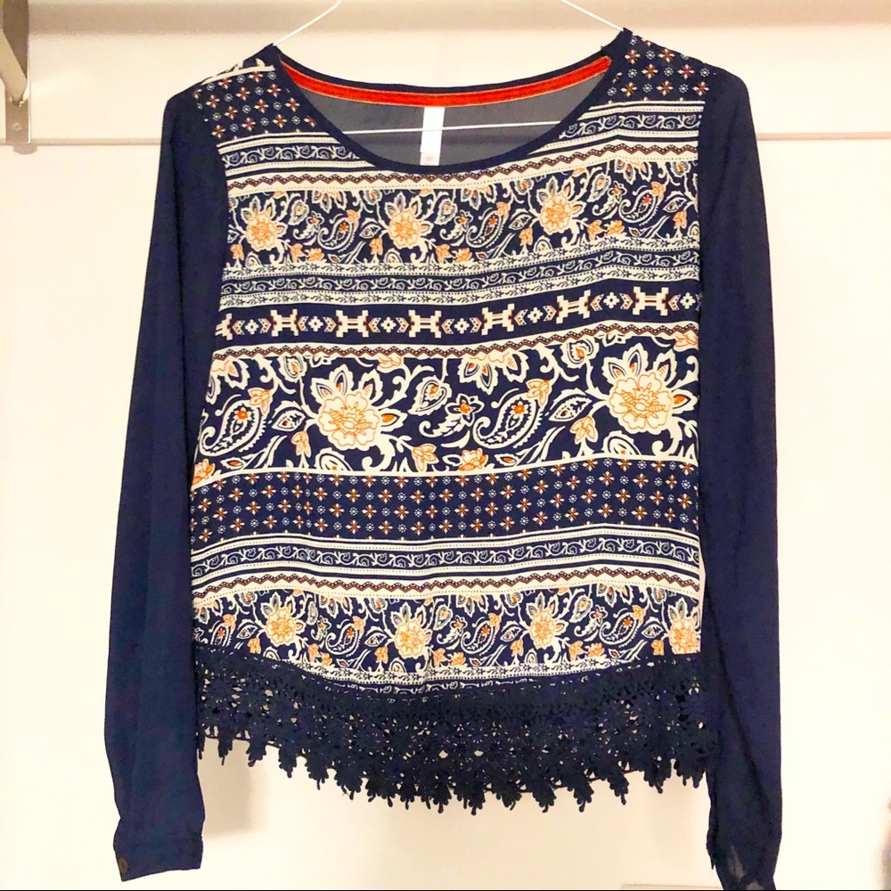 Xhilaration long sleeve blouse